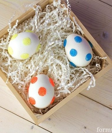 Glitter Polka Dot Easter Eggs #easter
