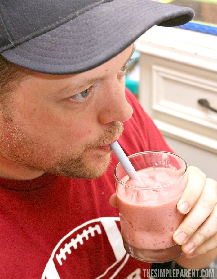 Learn how to make a strawberry banana smoothie with chocolate!