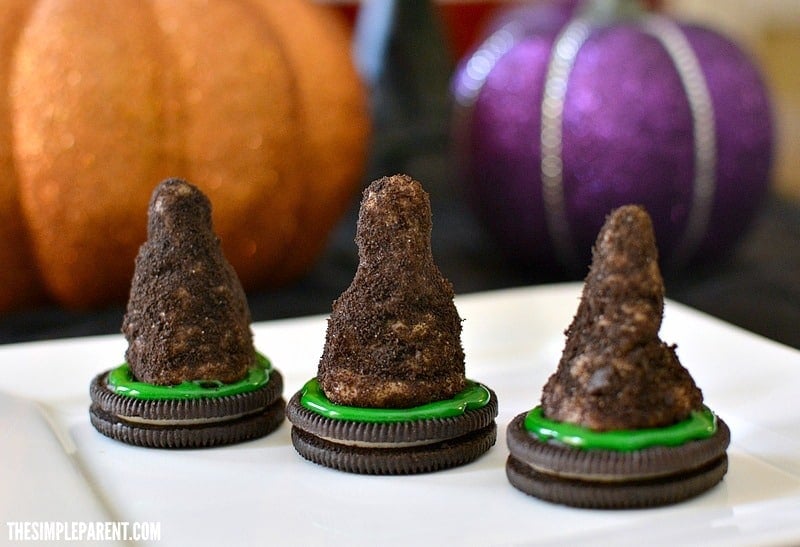 Make Halloween Witches Hats cookies with your family!
