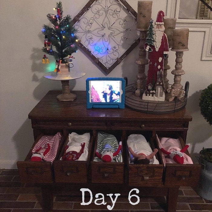 Elf on the Shelf Day 6 - SLEEPOVER with other toys