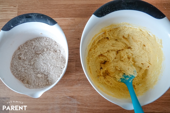 Crumble and cake batter for coffee cake
