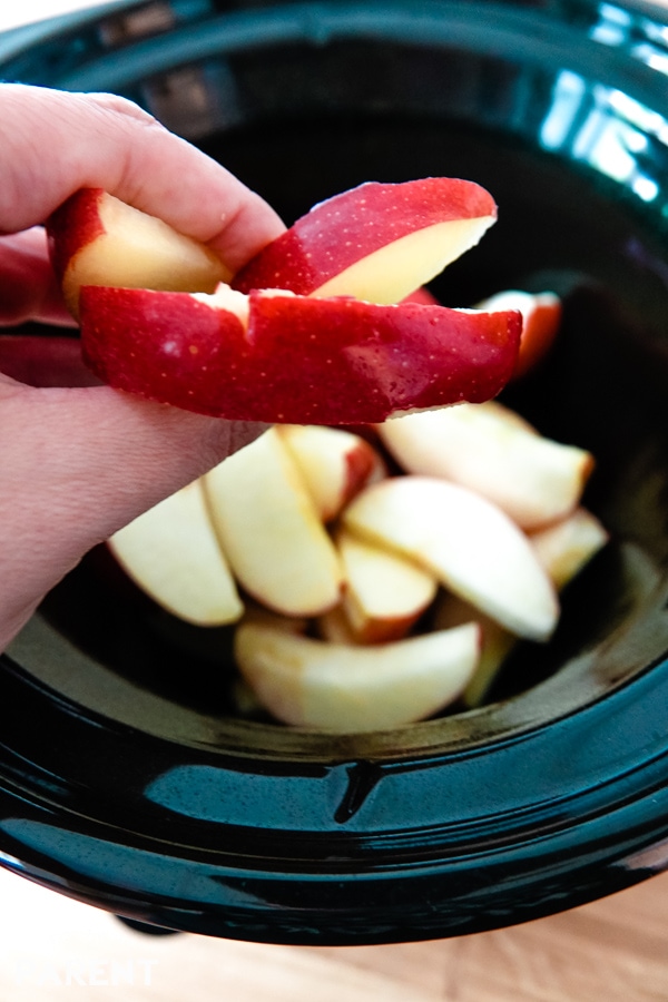 Gala apple slices to make Crockpot apples with cinnamon and sugar